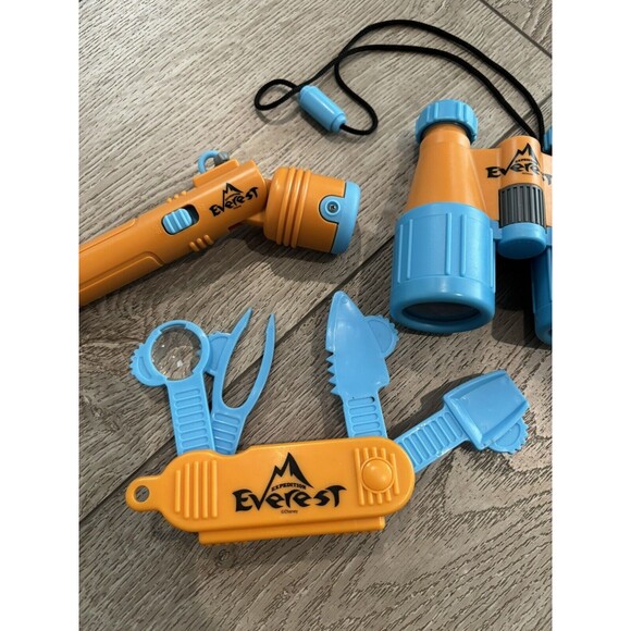 Disney Everest Expedition Animal Kingdom Adventures Binoculars Flashlight Toy - Picture 3 of 4